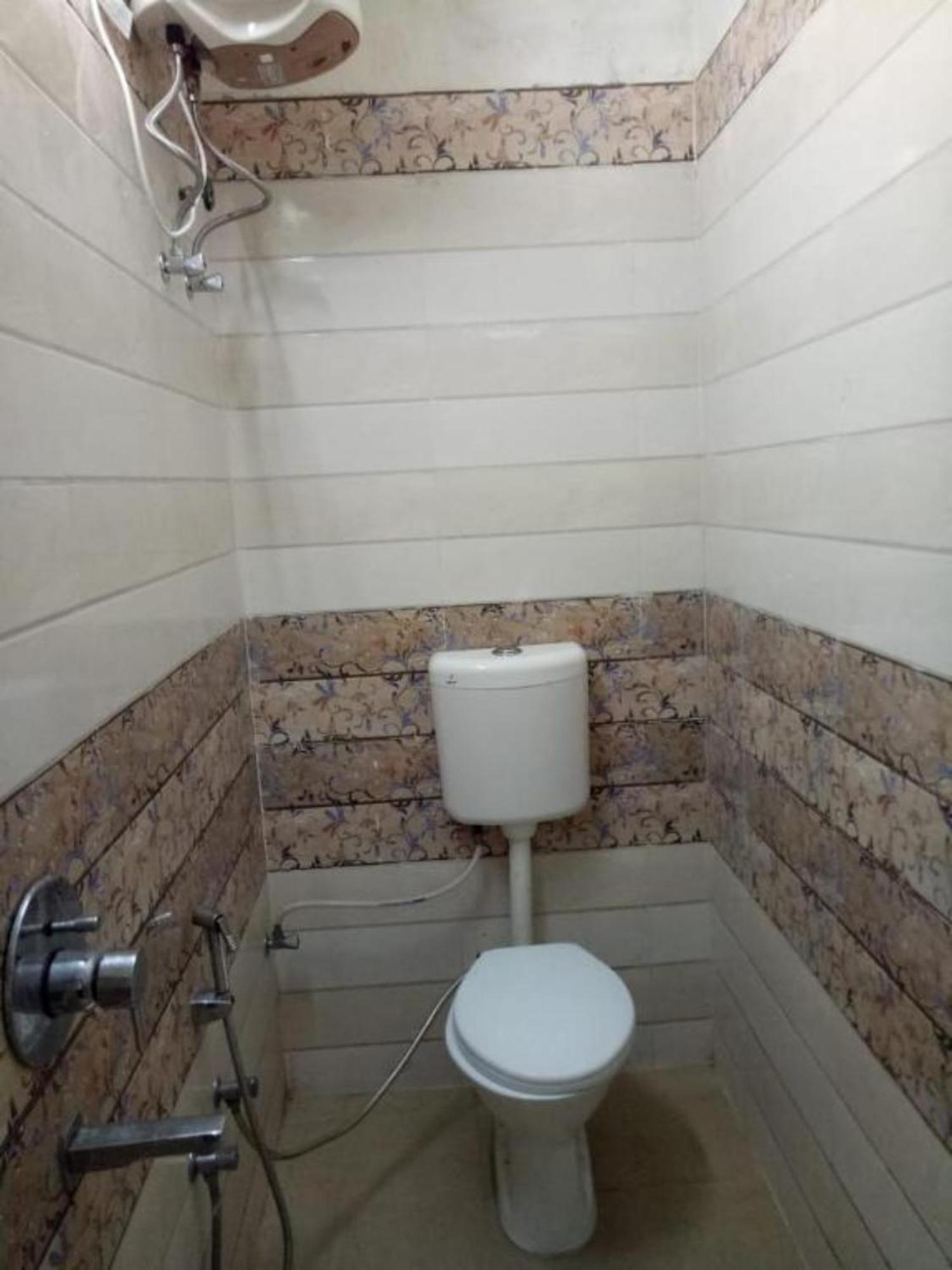 Hotel Swastik Guest House Varanasi - Perfect Location And Comfortable Room Exterior foto